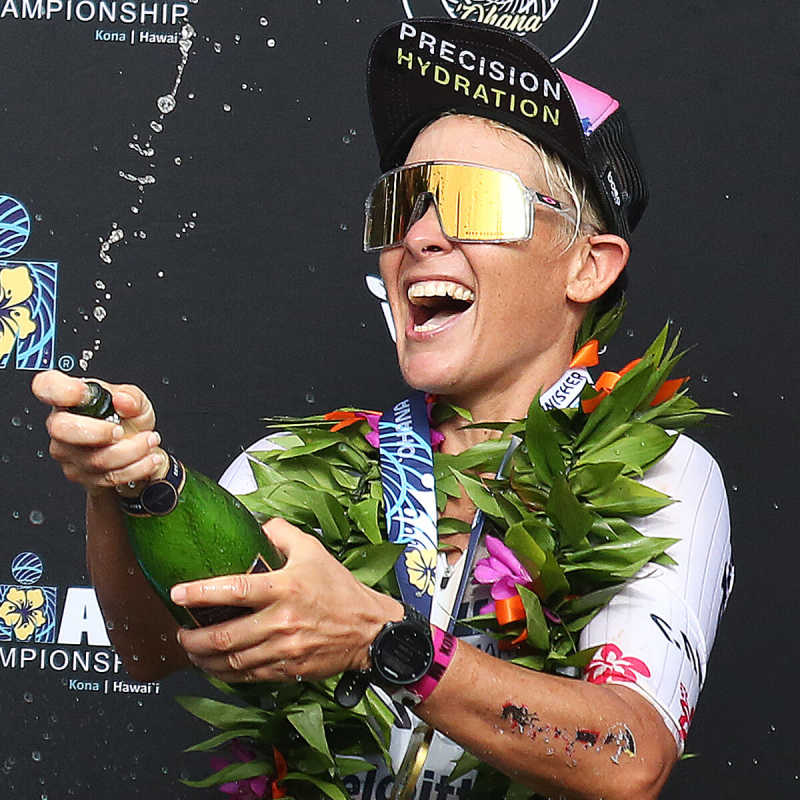 サラ・クロウリーは世界最高のトライアスロン選手の一人です